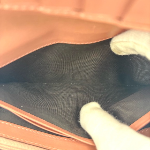 Gucci Pink Leather Wallet with Quilted Design - Picture 10 of 13